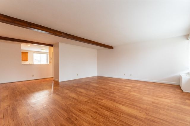 8 Longwood Drive 4, Andover, MA 01810