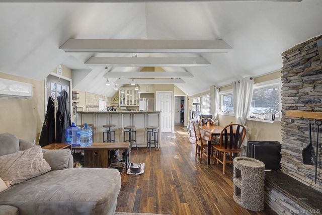 72 Putnam Drive, Carmel, NY 10512