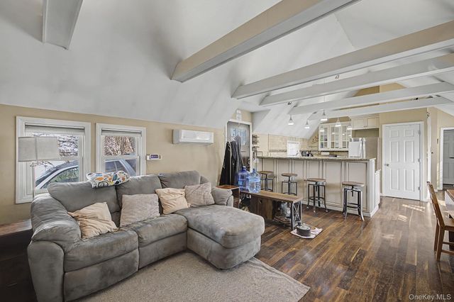 72 Putnam Drive, Carmel, NY 10512