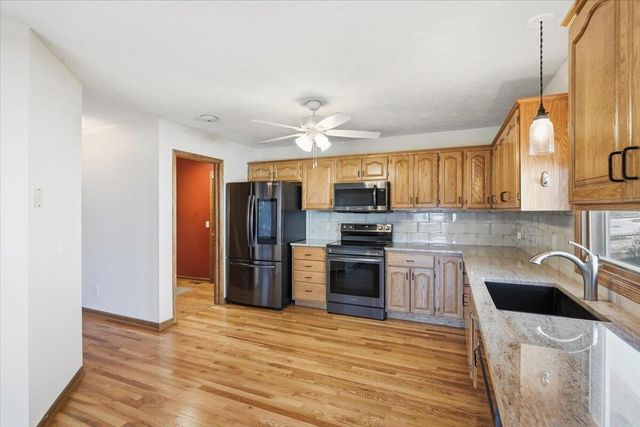 101 BONHAM Circle, Council Bluffs, IA 51503