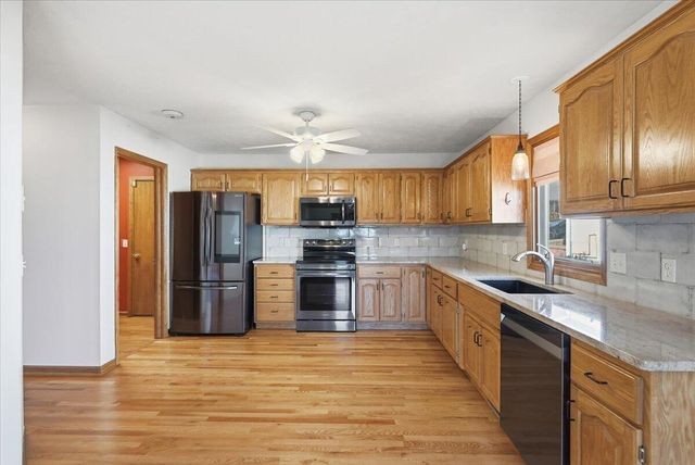 101 BONHAM Circle, Council Bluffs, IA 51503