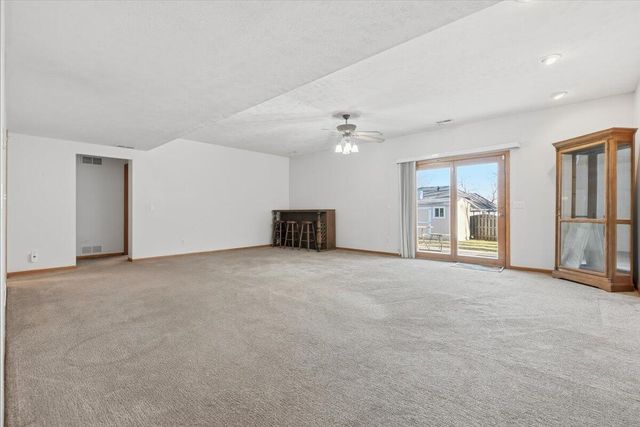 101 BONHAM Circle, Council Bluffs, IA 51503