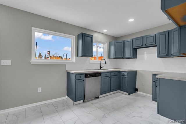 1719 Ferris Avenue, Lincoln Park, MI 48146