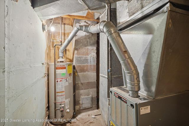 1615 William Street, Lansing, MI 48915