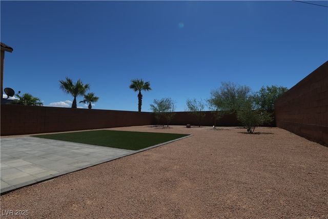 2077 Alki Beach Avenue, Laughlin, NV 89029