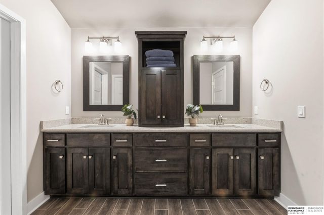 4440 N 190th Avenue, Elkhorn, NE 68022