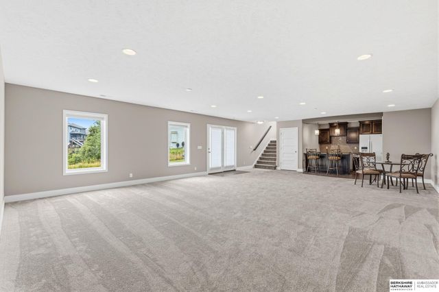 4440 N 190th Avenue, Elkhorn, NE 68022