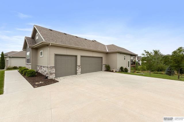 4440 N 190th Avenue, Elkhorn, NE 68022