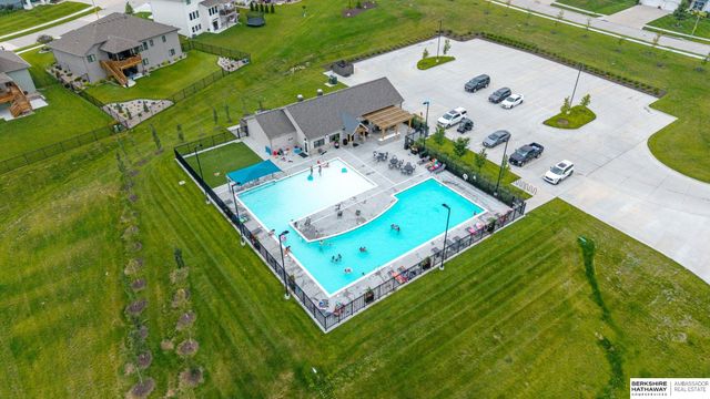 4440 N 190th Avenue, Elkhorn, NE 68022