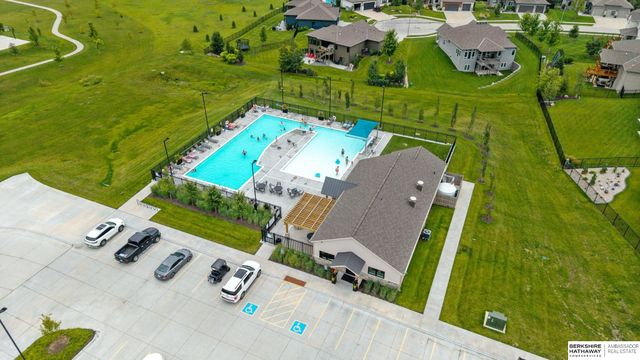 4440 N 190th Avenue, Elkhorn, NE 68022