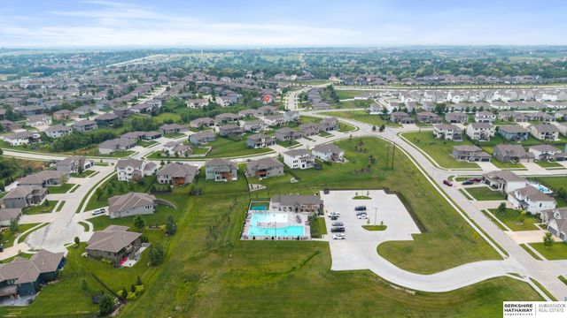 4440 N 190th Avenue, Elkhorn, NE 68022