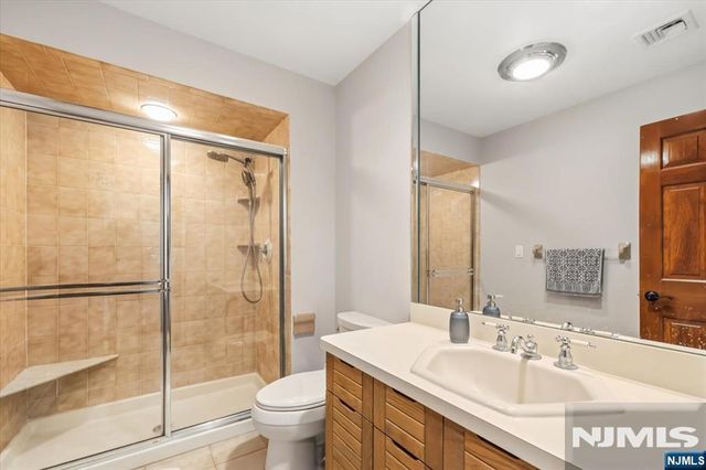 44 Jani Court, Clifton, NJ 07013
