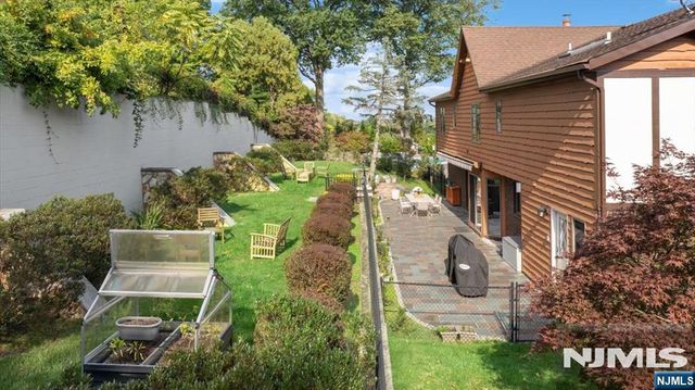 44 Jani Court, Clifton, NJ 07013