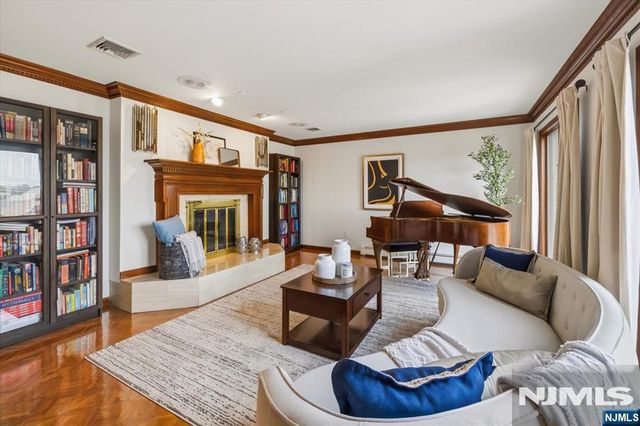 44 Jani Court, Clifton, NJ 07013