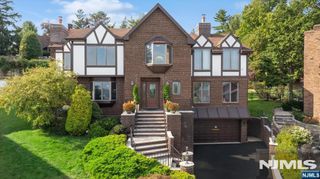 44 Jani Court, Clifton, NJ 07013