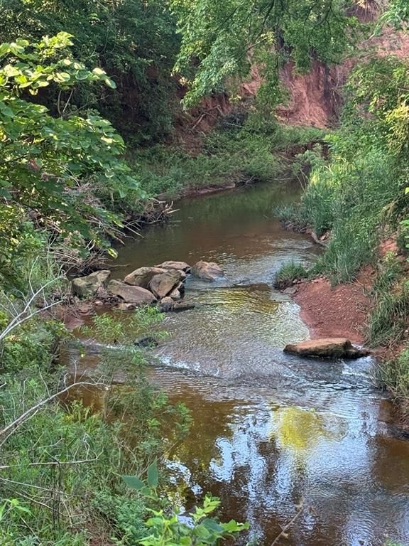 Image 2 of property listing at Address unavailable.