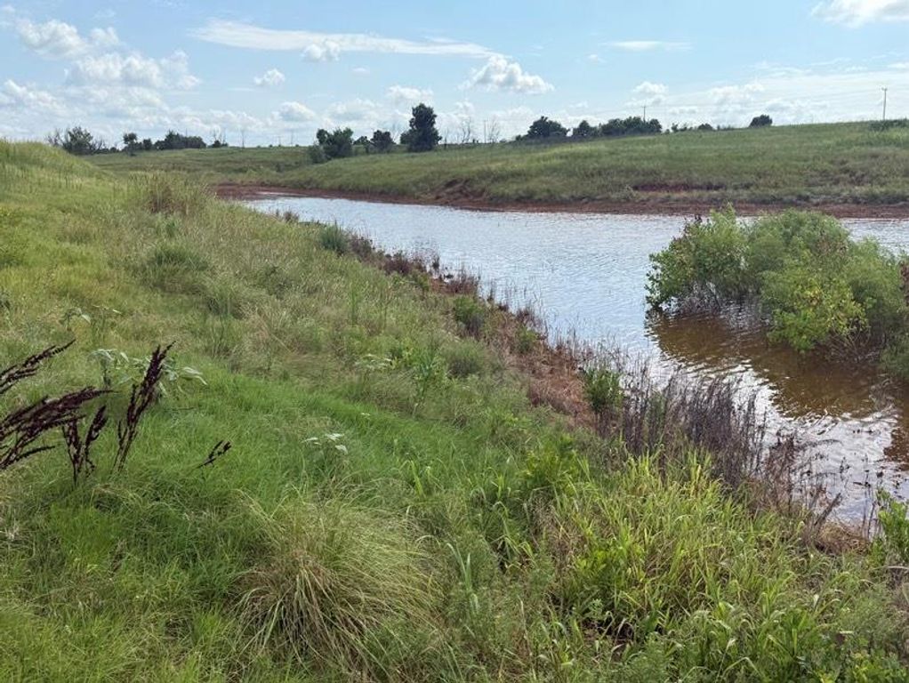 Image 4 of property listing at Address unavailable.