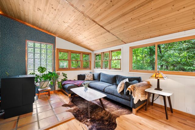 2890 Kimberley Road, Ann Arbor, MI 48104
