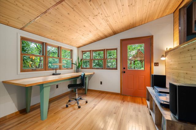 2890 Kimberley Road, Ann Arbor, MI 48104