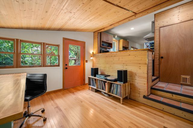 2890 Kimberley Road, Ann Arbor, MI 48104
