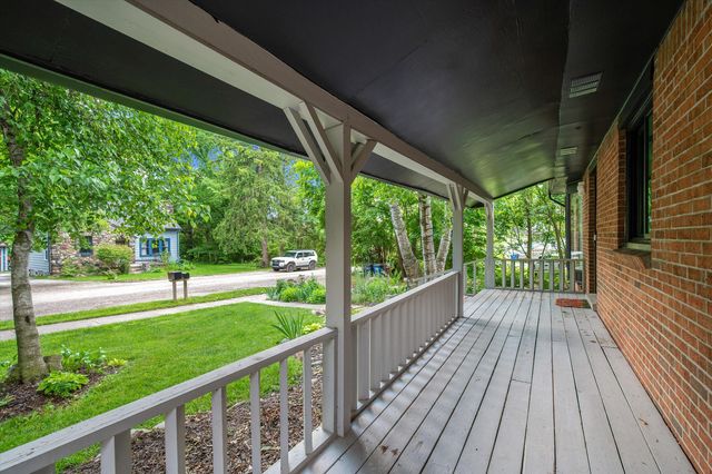 2890 Kimberley Road, Ann Arbor, MI 48104