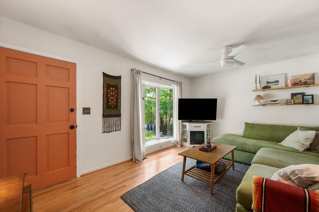 2890 Kimberley Road, Ann Arbor, MI 48104