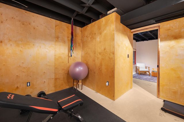 2890 Kimberley Road, Ann Arbor, MI 48104