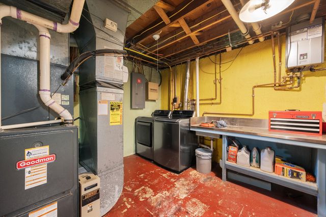 2890 Kimberley Road, Ann Arbor, MI 48104