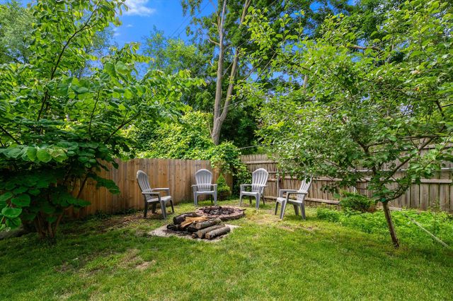 2890 Kimberley Road, Ann Arbor, MI 48104