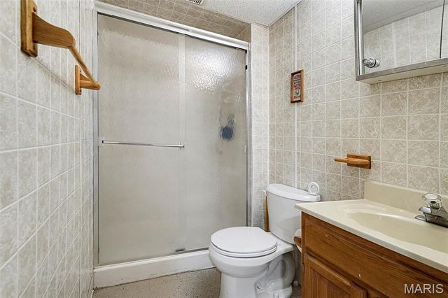 887 Woodridge Drive, Arnold, MO 63010