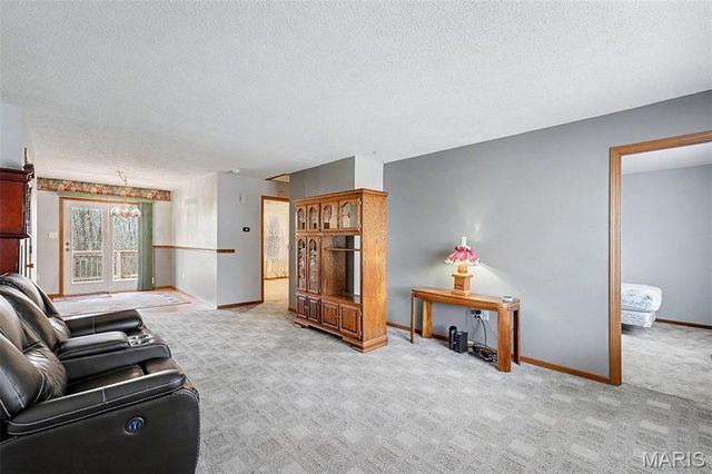 887 Woodridge Drive, Arnold, MO 63010