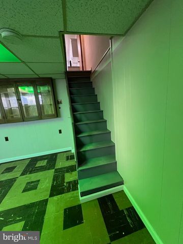 6168 NEWTOWN AVE, Philadelphia, PA 19111