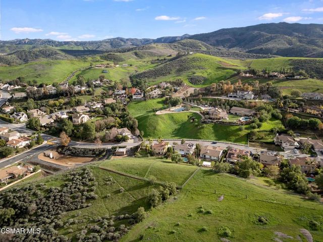 2339 Rudolph Drive, Simi Valley, CA 93065