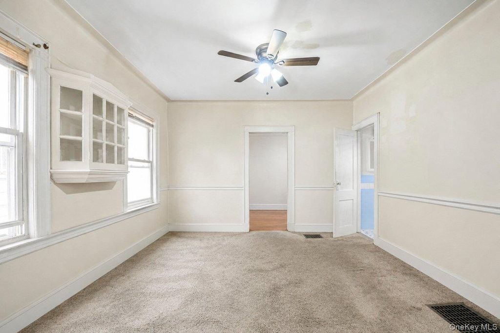 9344 Vanderveer Street, Queens Village, NY 11428 — photo 5