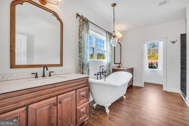 200 Douglas Creek Road, Flovilla, GA 30216