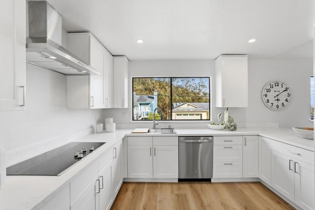 563 El Granada Boulevard, El Granada, CA 94018