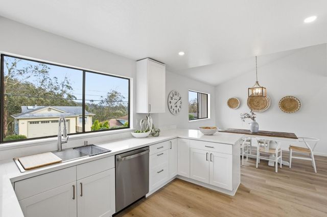 563 El Granada Boulevard, El Granada, CA 94018