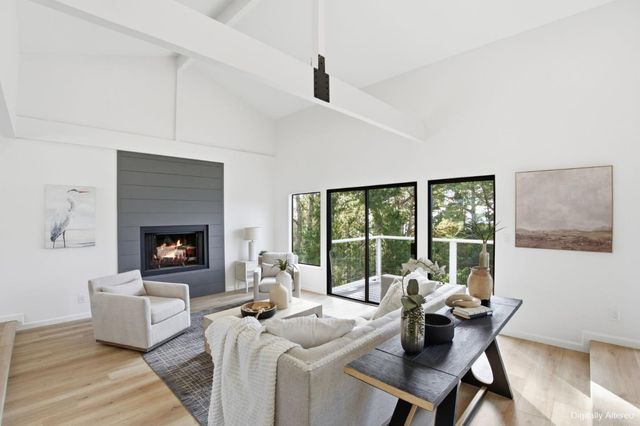 563 El Granada Boulevard, El Granada, CA 94018