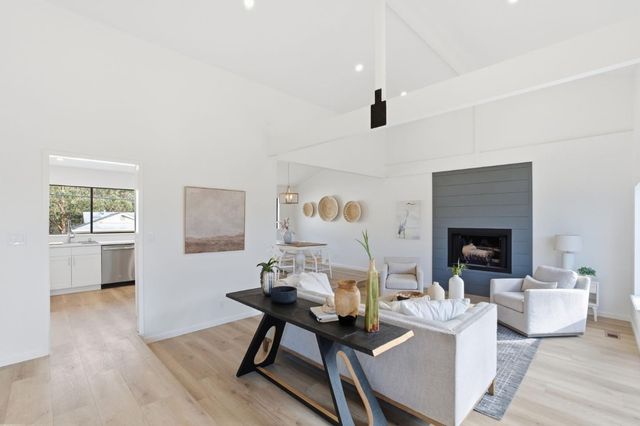 563 El Granada Boulevard, El Granada, CA 94018