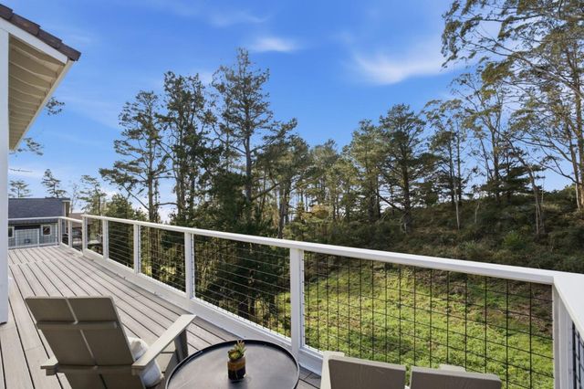 563 El Granada Boulevard, El Granada, CA 94018