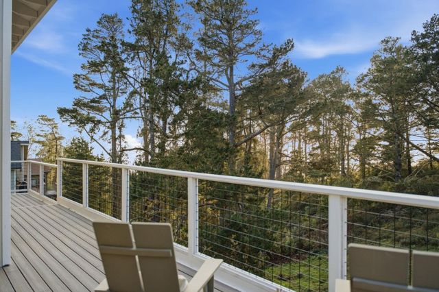 563 El Granada Boulevard, El Granada, CA 94018