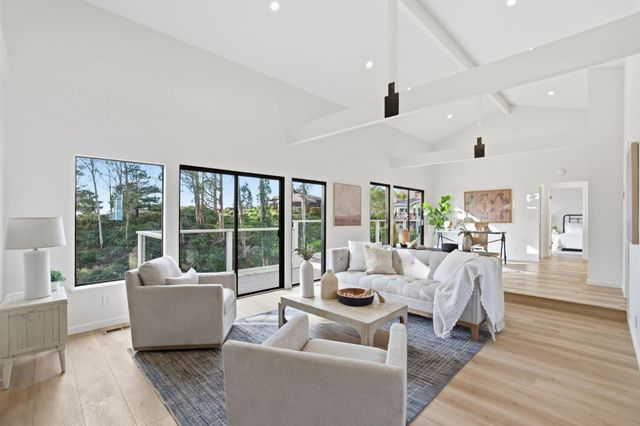 563 El Granada Boulevard, El Granada, CA 94018