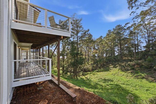 563 El Granada Boulevard, El Granada, CA 94018