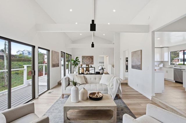 563 El Granada Boulevard, El Granada, CA 94018