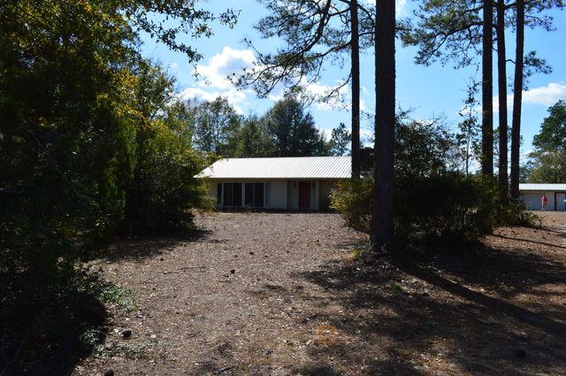 646 Millard Gainey Road, Defuniak Springs, FL 32435