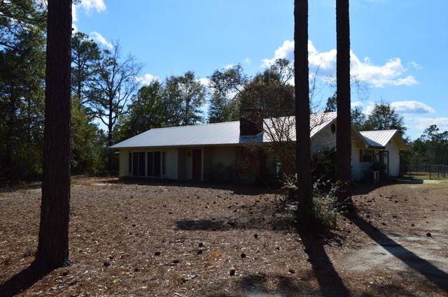 646 Millard Gainey Road, Defuniak Springs, FL 32435