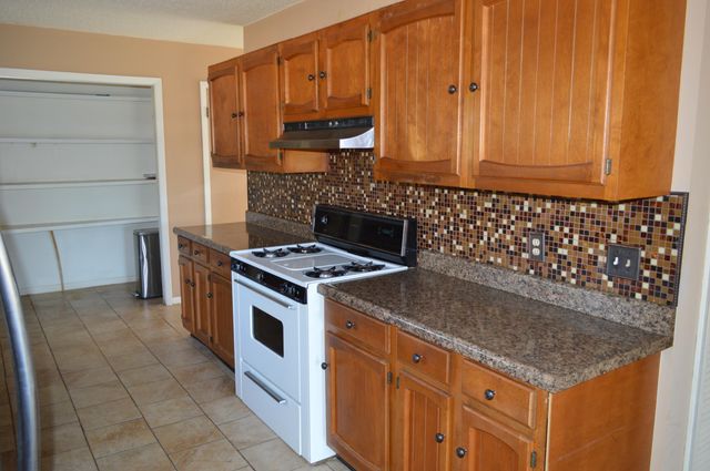 646 Millard Gainey Road, Defuniak Springs, FL 32435