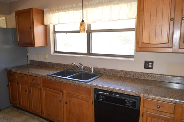 646 Millard Gainey Road, Defuniak Springs, FL 32435