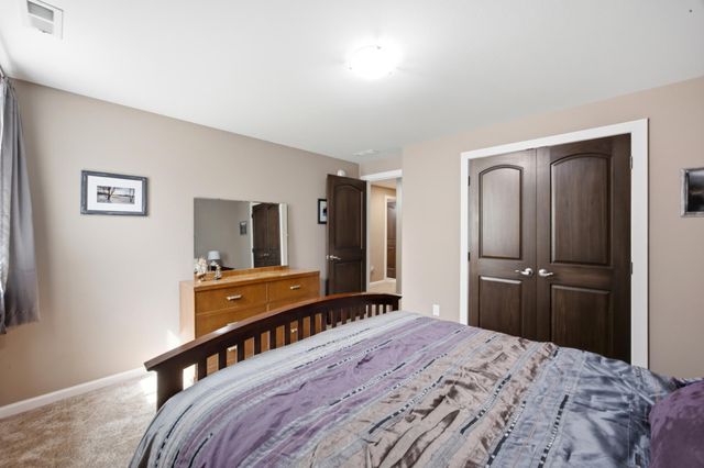 1406 W Summerwood Trail, Dilworth, MN 56529