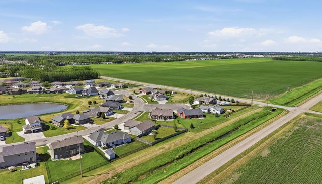 1406 W Summerwood Trail, Dilworth, MN 56529